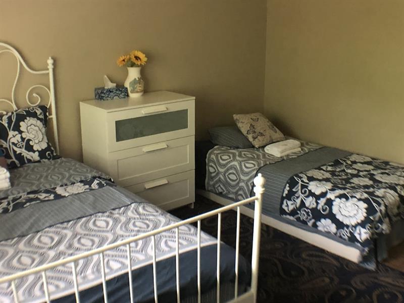 Brother Li Homestay Calgary Bagian luar foto