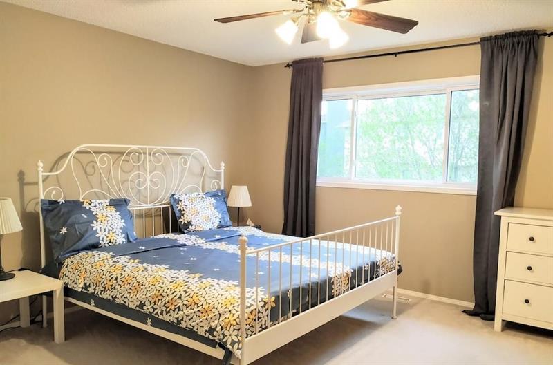 Brother Li Homestay Calgary Bagian luar foto
