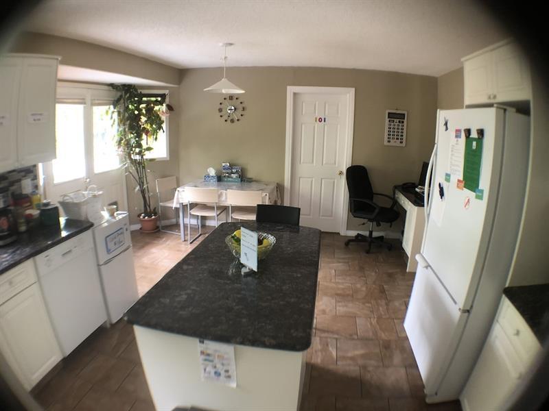 Brother Li Homestay Calgary Bagian luar foto