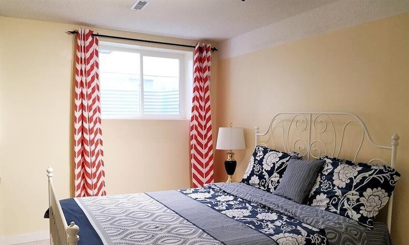 Brother Li Homestay Calgary Bagian luar foto