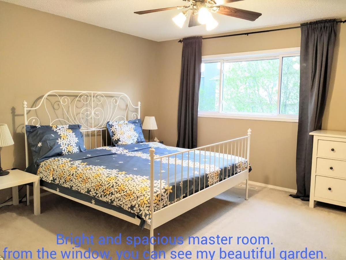 Brother Li Homestay Calgary Bagian luar foto