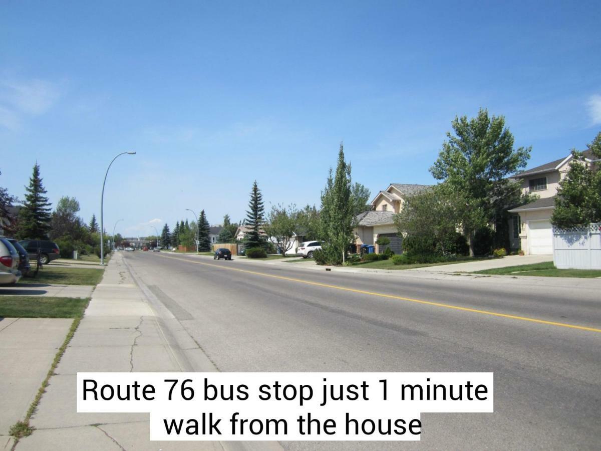 Brother Li Homestay Calgary Bagian luar foto