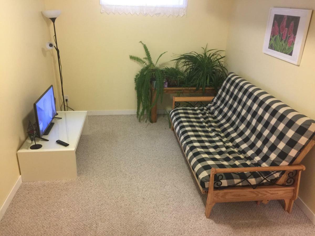 Brother Li Homestay Calgary Bagian luar foto