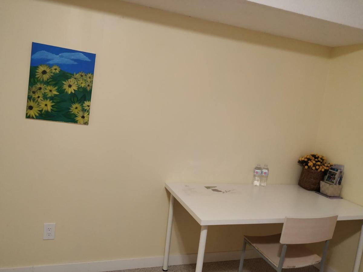 Brother Li Homestay Calgary Bagian luar foto